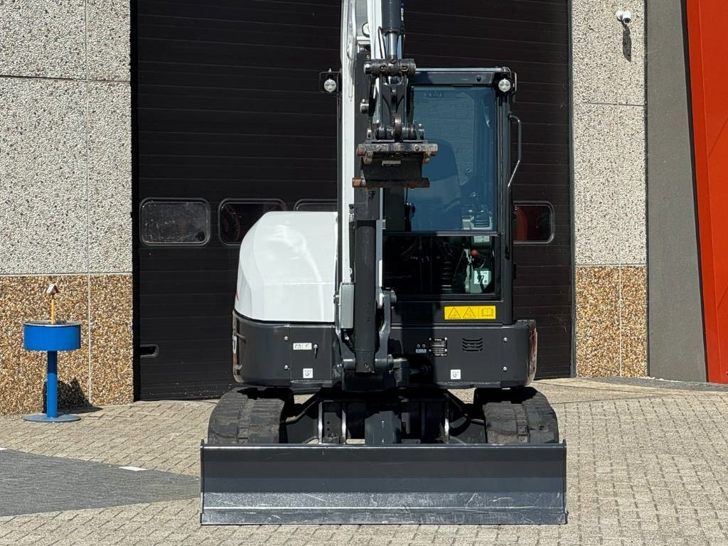 Bobcat E60 R2, 2024, 54 hours!! - Miniexcavadora: foto 5 Bobcat E60 R2, 2024, 54 hours!! - Miniexcavadora: foto 5