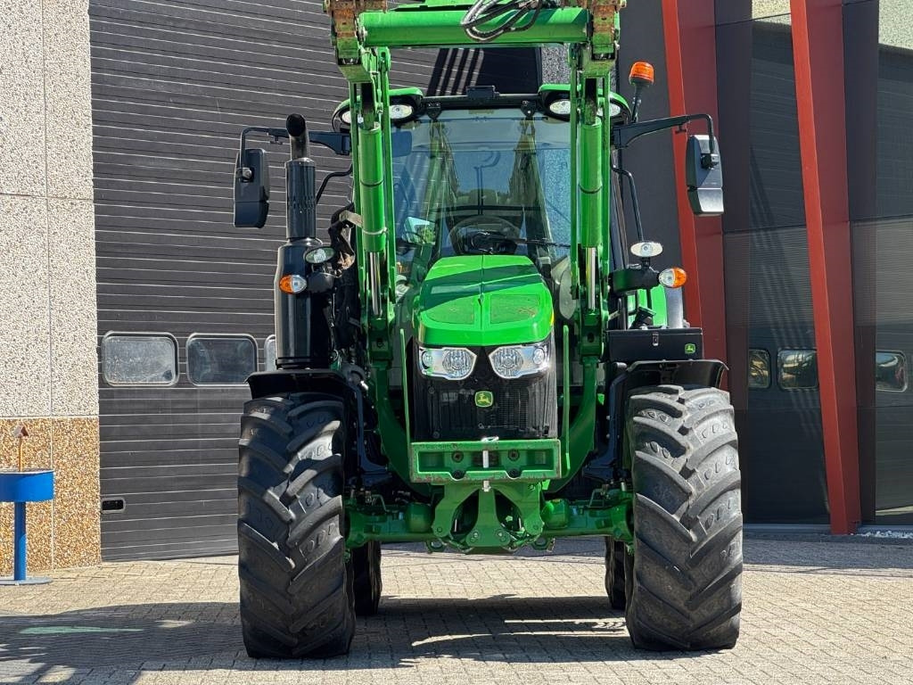 John Deere 6110M, 2021, Auto Power, 623R frontloader!! - Tractor: foto 3 John Deere 6110M, 2021, Auto Power, 623R frontloader!! - Tractor: foto 3