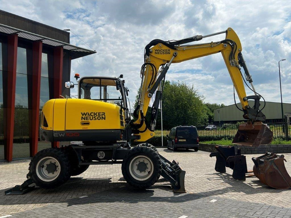 Excavadora de ruedas Wacker Neuson EW100 – 1376 hours – 2019!!: foto 11 Excavadora de ruedas Wacker Neuson EW100 – 1376 hours – 2019!!: foto 11