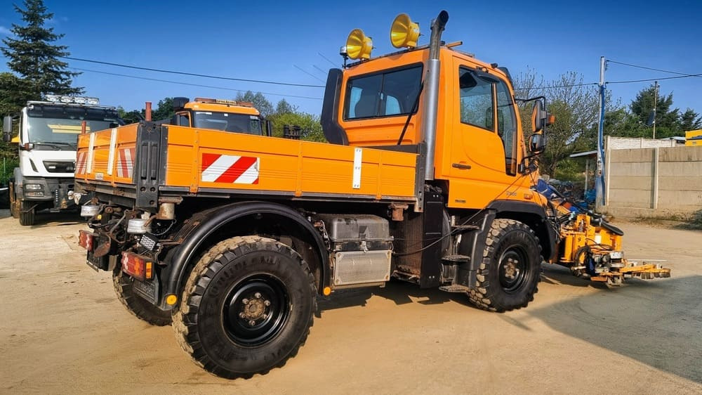 MERCEDES-BENZ Unimog U300 - Vehículo municipal: foto 5 MERCEDES-BENZ Unimog U300 - Vehículo municipal: foto 5