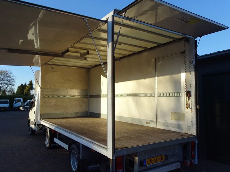 Iveco Daily 35C17 Be combinatie be trekker podium oplegger 3080 KG laadvm. 1.5 Ton Laadklep - Cabeza tractora: foto 1 Iveco Daily 35C17 Be combinatie be trekker podium oplegger 3080 KG laadvm. 1.5 Ton Laadklep - Cabeza tractora: foto 1