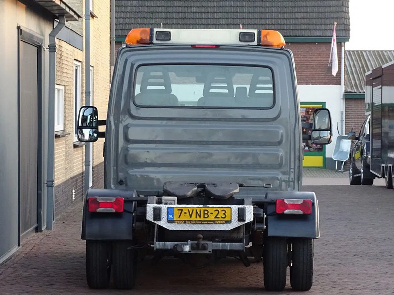Iveco Daily 35C18 BE TREKKER 3 ZITS EURO 5 12 TON - Cabeza tractora: foto 2 Iveco Daily 35C18 BE TREKKER 3 ZITS EURO 5 12 TON - Cabeza tractora: foto 2