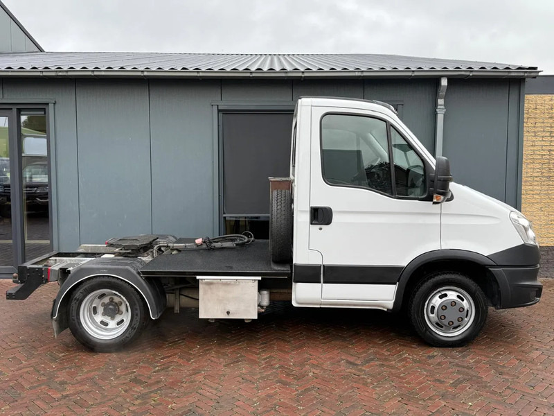 Iveco Daily 40C21 3.0 210 PK N1 Be trekker Luchtvering 8750KG Totaal gewicht - Cabeza tractora: foto 4 Iveco Daily 40C21 3.0 210 PK N1 Be trekker Luchtvering 8750KG Totaal gewicht - Cabeza tractora: foto 4