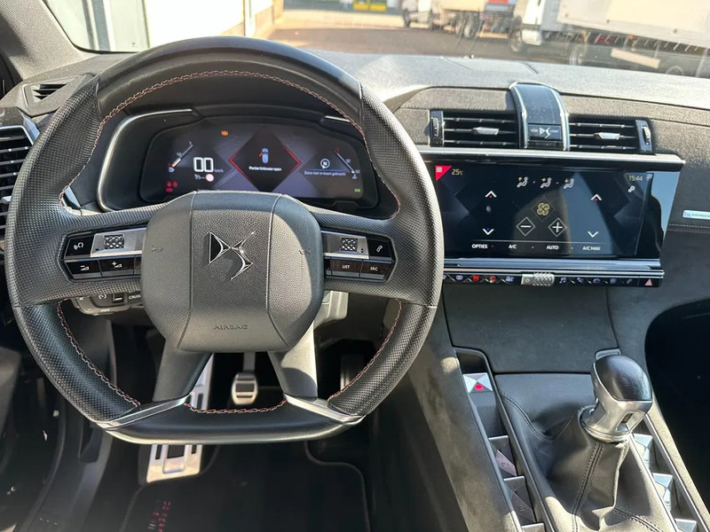 DS Ds 7 Crossback DS PERFORMANCE LINE, 71DKM, ALCANTARA, VIRTUAL COCKPIT, LMV - SUV/ Todoterreno: foto 5 DS Ds 7 Crossback DS PERFORMANCE LINE, 71DKM, ALCANTARA, VIRTUAL COCKPIT, LMV - SUV/ Todoterreno: foto 5