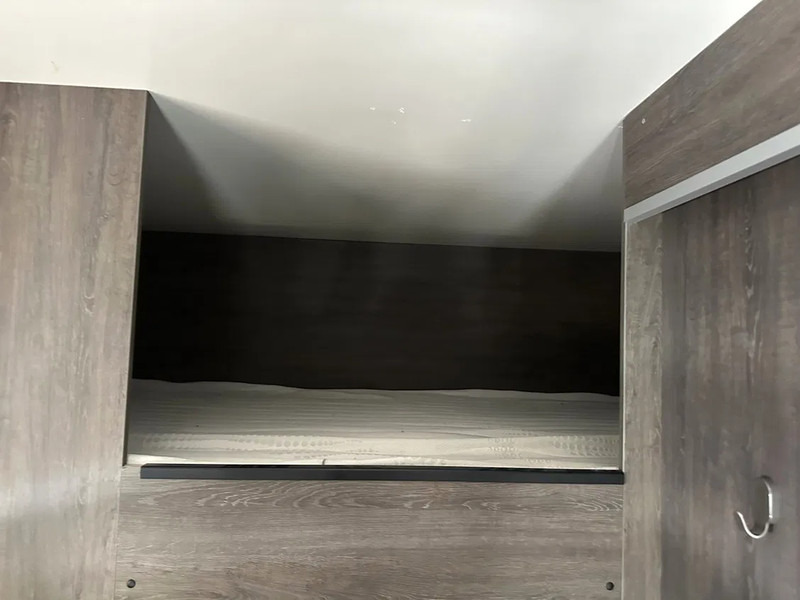 Semirremolque QUALITY TRAILERS Camper 4x bed keuken douche toilet laadklep: foto 14