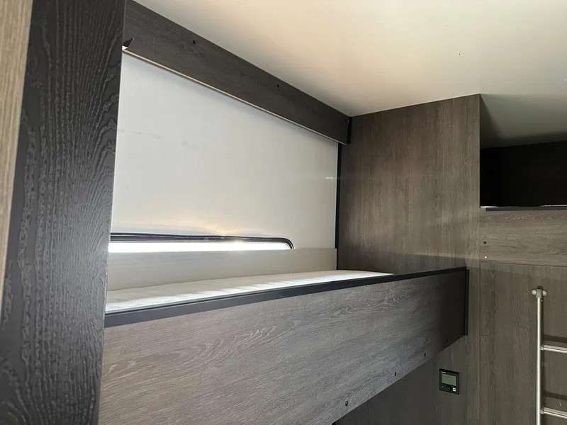 Semirremolque QUALITY TRAILERS Camper 4x bed keuken douche toilet laadklep: foto 11