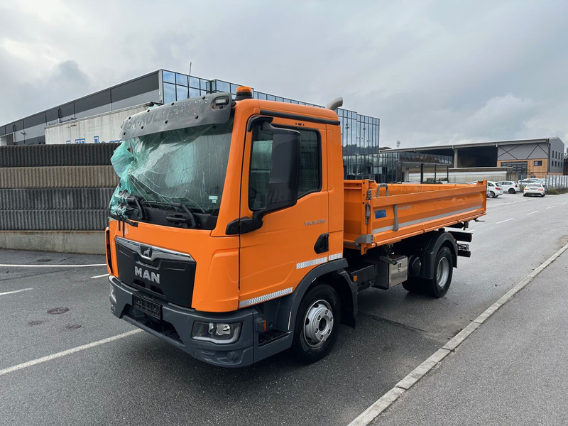 MAN TGL 12.250 4X2 BB CH Kiper - Camión volquete: foto 2 MAN TGL 12.250 4X2 BB CH Kiper - Camión volquete: foto 2