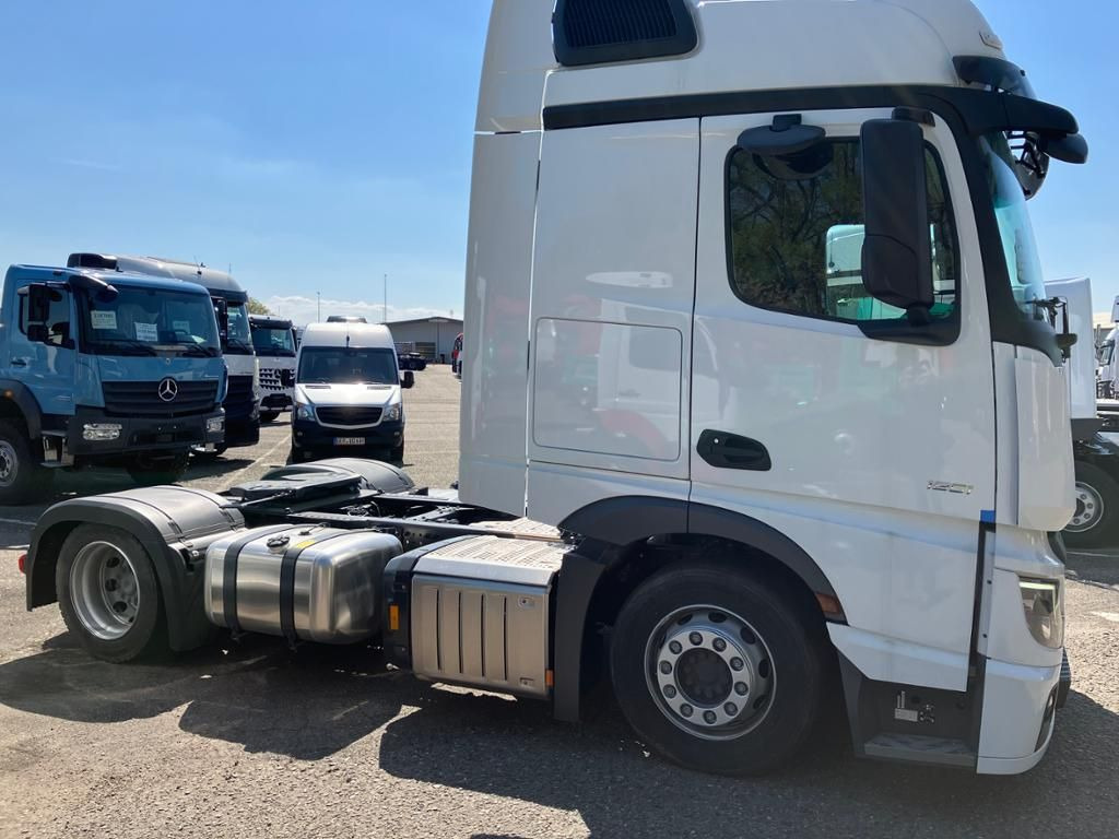 Mercedes-Benz Actros 1851 LS 4x2 - Cabeza tractora: foto 4 Mercedes-Benz Actros 1851 LS 4x2 - Cabeza tractora: foto 4