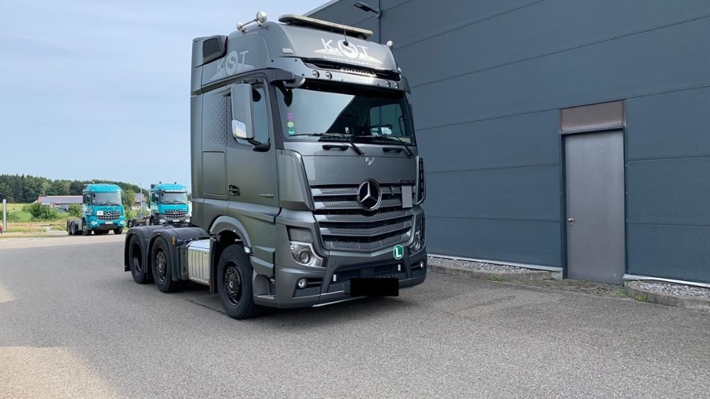 Mercedes-Benz Actros Edition 2 BiXenon KlimaA Navi Massage - Cabeza tractora: foto 1 Mercedes-Benz Actros Edition 2 BiXenon KlimaA Navi Massage - Cabeza tractora: foto 1