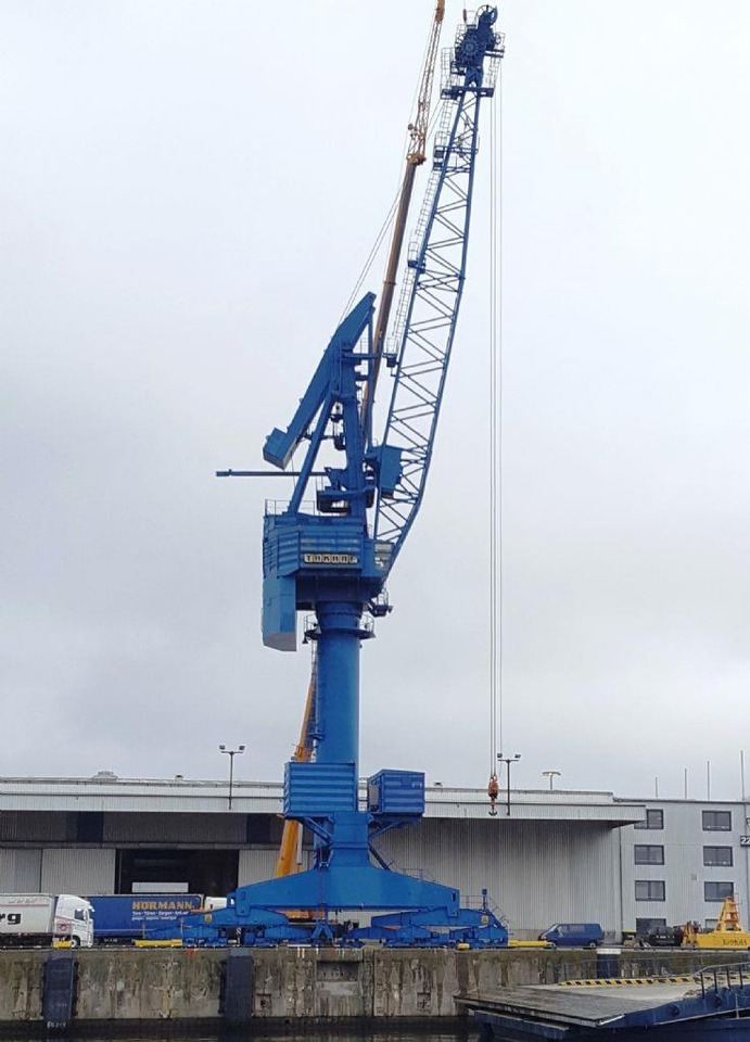 Takraf PDK - Rampa de carga: foto 1 Takraf PDK - Rampa de carga: foto 1