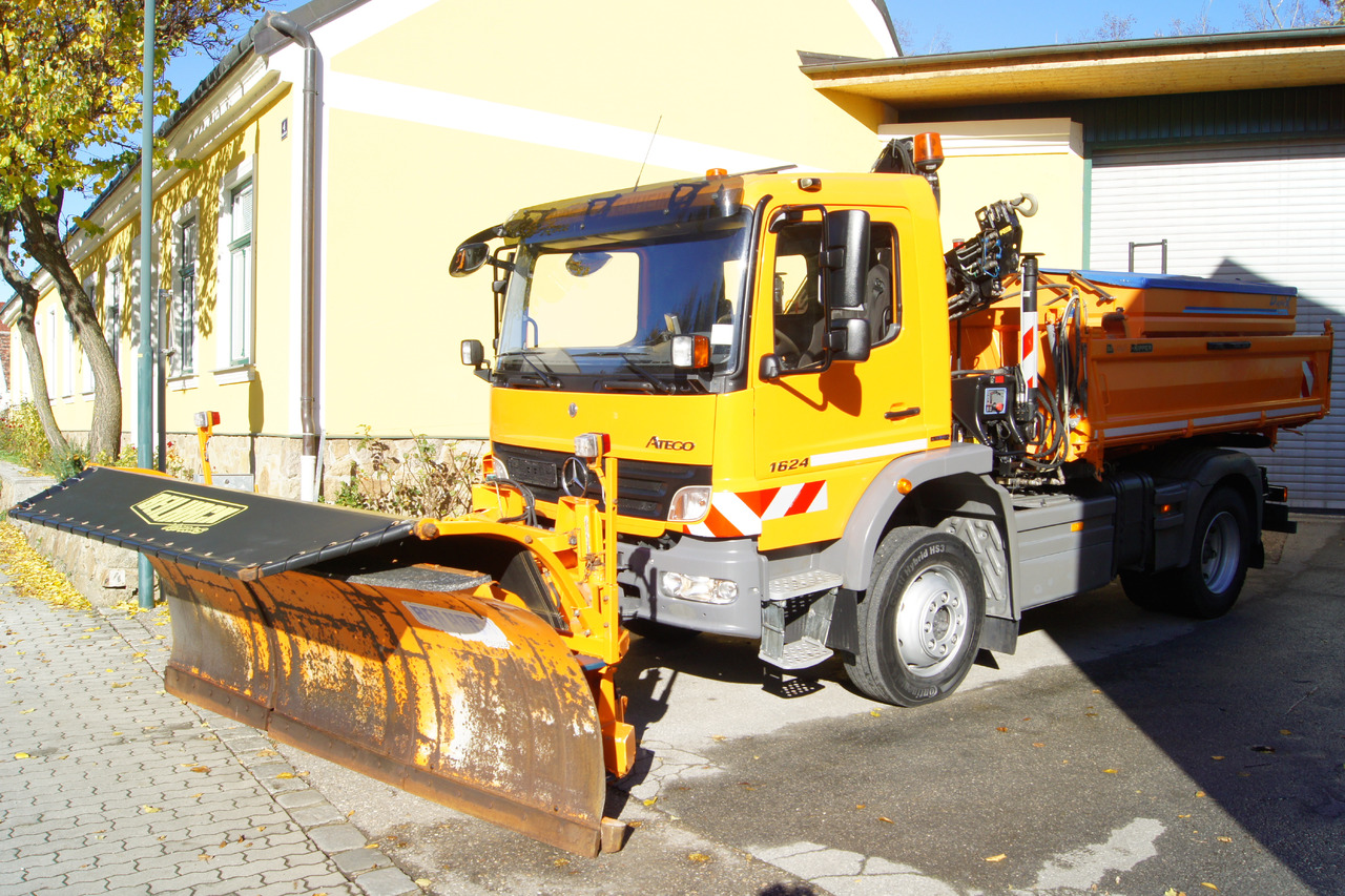 MERCEDES-BENZ ATEGO 1624 4x4/TÜV/Euro 5/HIAB/MEILLER/Winterdienst/Streuer/Schneepflug - Camión grúa: foto 2 MERCEDES-BENZ ATEGO 1624 4x4/TÜV/Euro 5/HIAB/MEILLER/Winterdienst/Streuer/Schneepflug - Camión grúa: foto 2