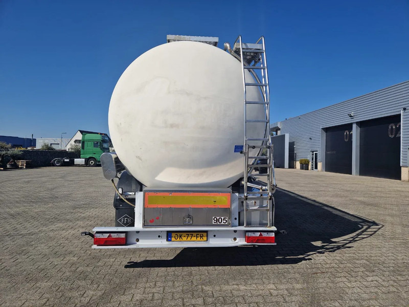 Feldbinder 38000 liter 3 kamer tankoplegger met CIP Leiding en tank verwarming - Semirremolque cisterna: foto 3 Feldbinder 38000 liter 3 kamer tankoplegger met CIP Leiding en tank verwarming - Semirremolque cisterna: foto 3