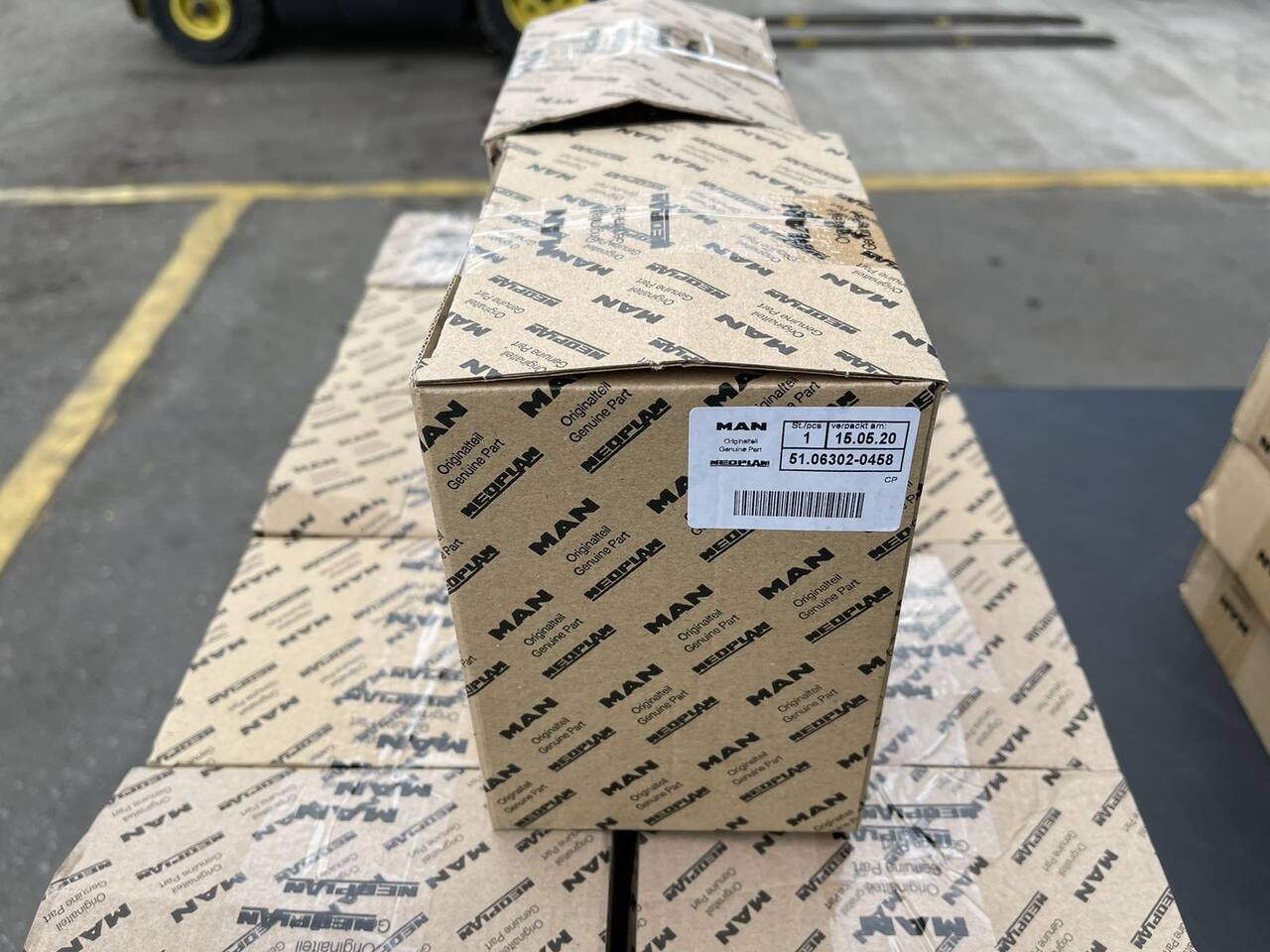 MAN COOLANT ELBOW 51.06302-0458 - Sistema de refrigeración para Camión: foto 1 MAN COOLANT ELBOW 51.06302-0458 - Sistema de refrigeración para Camión: foto 1