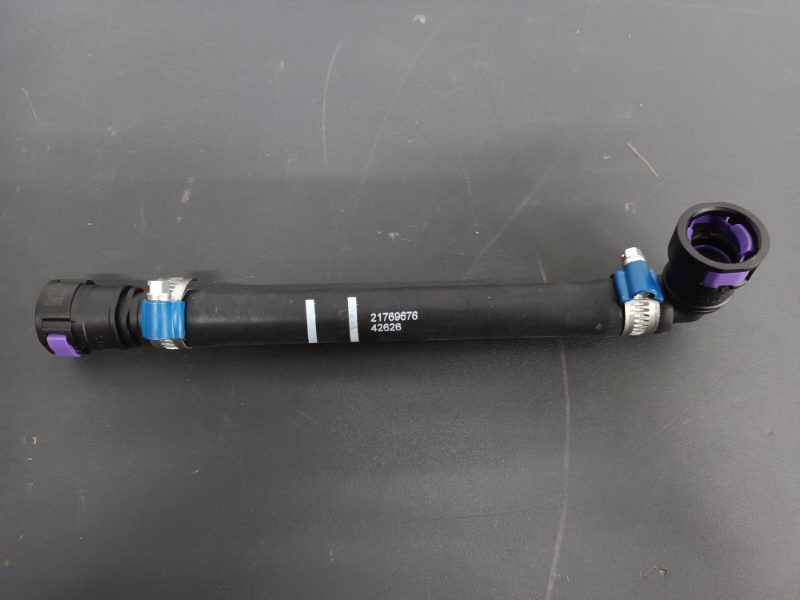 VOLVO HOSE - 21769676 - Línea/ Manguera de freno para Camión: foto 1 VOLVO HOSE - 21769676 - Línea/ Manguera de freno para Camión: foto 1