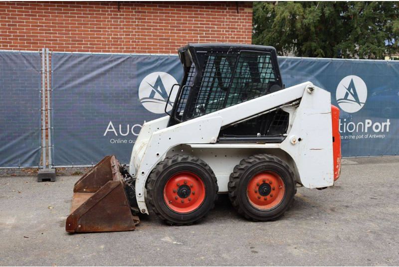 Bobcat S130 - Cargadora de ruedas: foto 1 Bobcat S130 - Cargadora de ruedas: foto 1