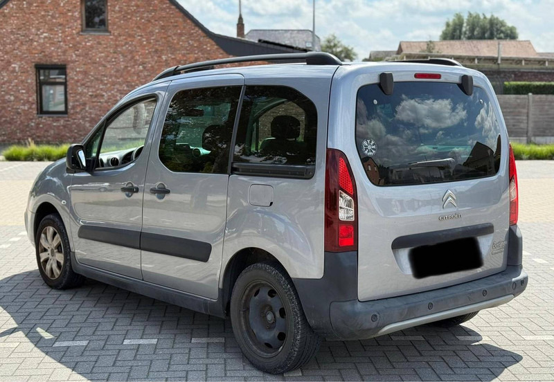 Citroën Berlingo (II - phase 3) Multispace _ 1.2 - Sedan: foto 4 Citroën Berlingo (II - phase 3) Multispace _ 1.2 - Sedan: foto 4