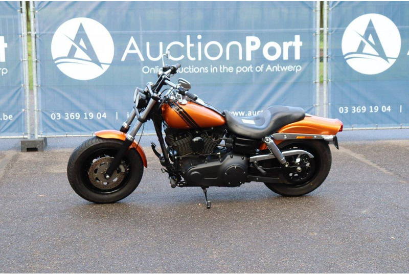 Harley-Davidson Dyna Fat Bob - Motocicleta: foto 1 Harley-Davidson Dyna Fat Bob - Motocicleta: foto 1