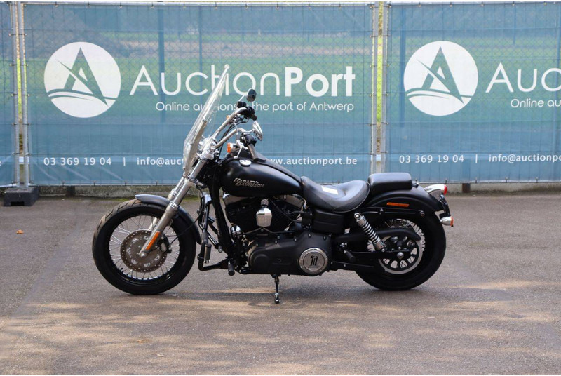 Harley-Davidson Dyna Street Bob - Motocicleta: foto 1 Harley-Davidson Dyna Street Bob - Motocicleta: foto 1