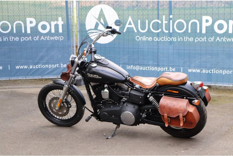 Harley-Davidson Dyna Street Bob - Motocicleta: foto 3 Harley-Davidson Dyna Street Bob - Motocicleta: foto 3