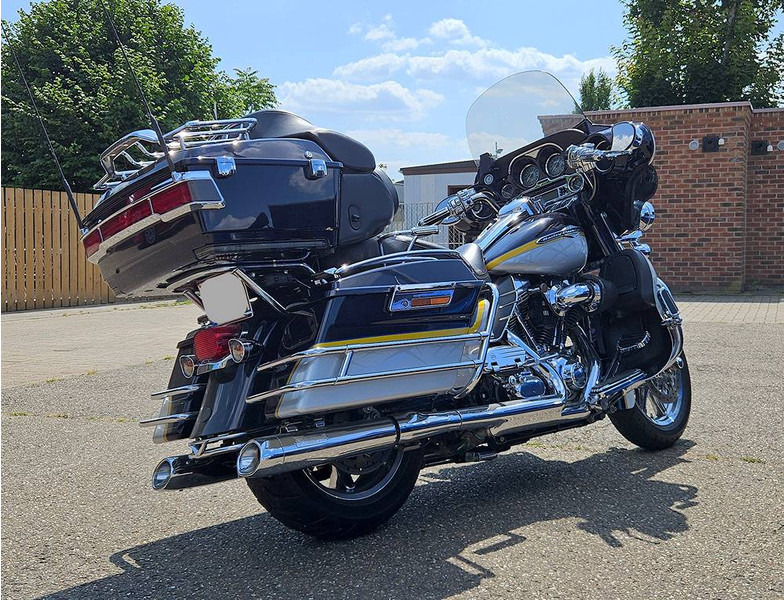 Harley-Davidson Electra Glide Ultra Classic (FLHTCUSE7) CVO - Motocicleta: foto 4 Harley-Davidson Electra Glide Ultra Classic (FLHTCUSE7) CVO - Motocicleta: foto 4