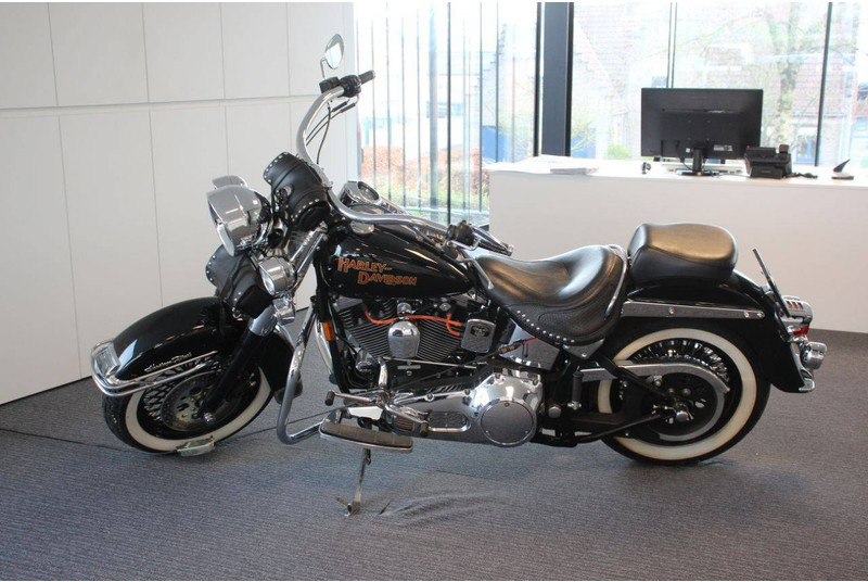 Harley-Davidson Heritage Softail - Motocicleta: foto 2 Harley-Davidson Heritage Softail - Motocicleta: foto 2