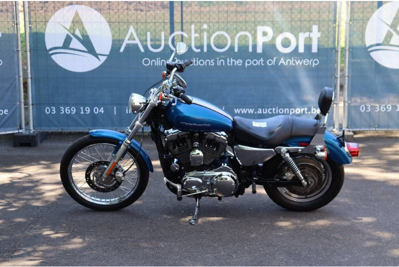 Harley-Davidson Sporster XL1200 Custom - Motocicleta: foto 2 Harley-Davidson Sporster XL1200 Custom - Motocicleta: foto 2