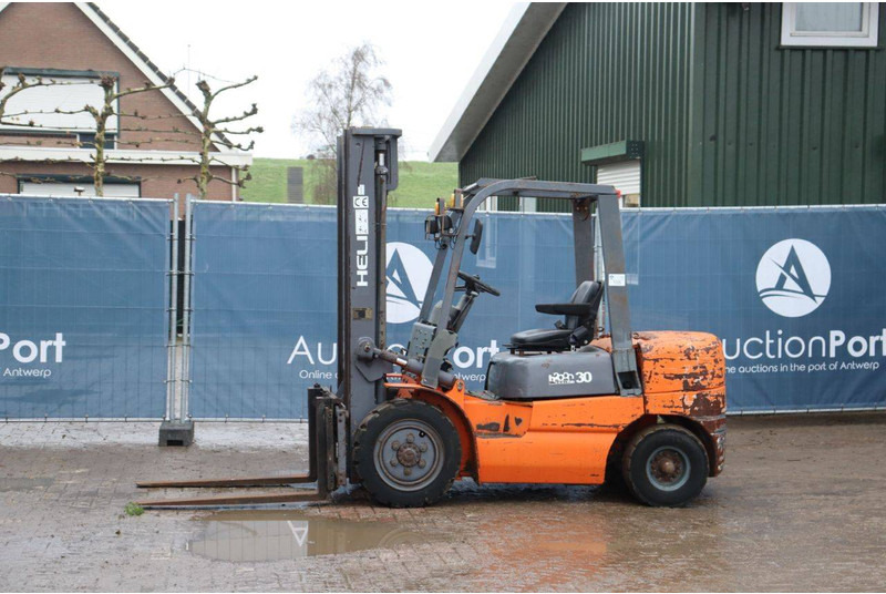 Heli HFD30 - Carretilla elevadora diésel: foto 1 Heli HFD30 - Carretilla elevadora diésel: foto 1