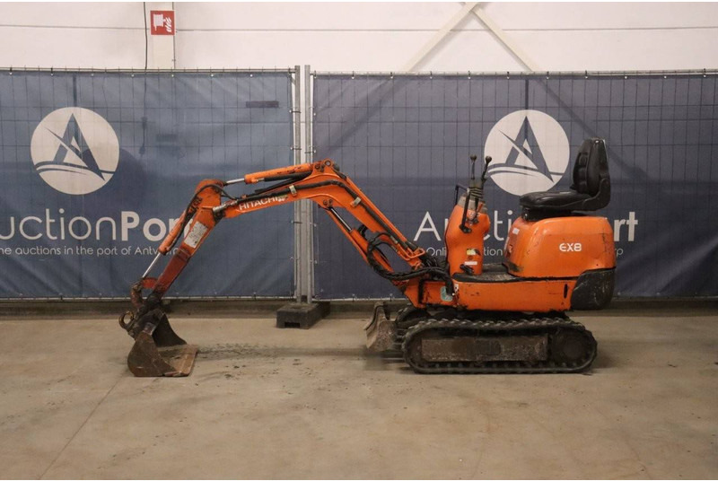 Hitachi EX8-2B - Miniexcavadora: foto 2 Hitachi EX8-2B - Miniexcavadora: foto 2