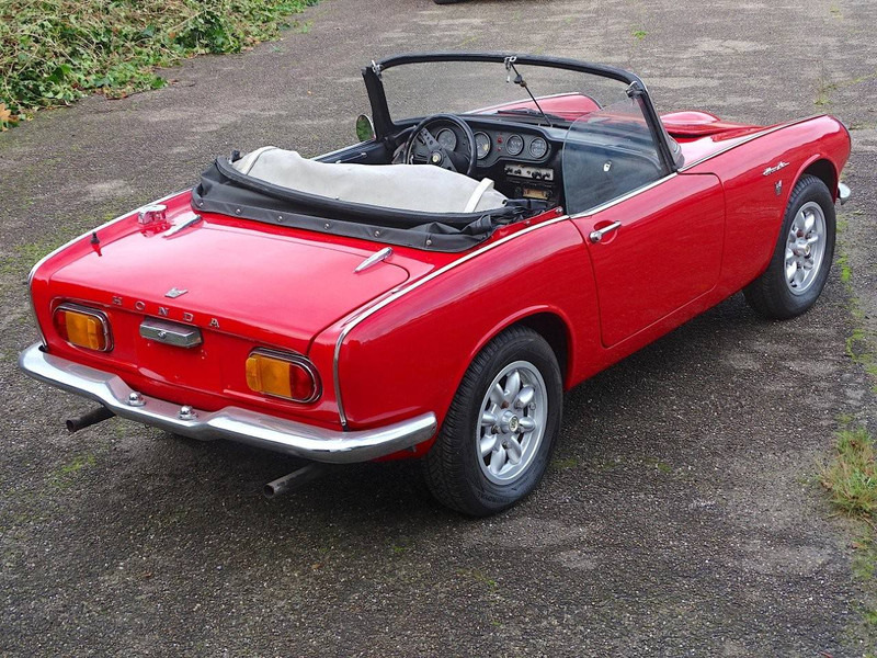 Honda S800 - Sedan: foto 4 Honda S800 - Sedan: foto 4