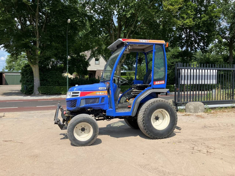 Iseki 3240 - Tractor: foto 1 Iseki 3240 - Tractor: foto 1
