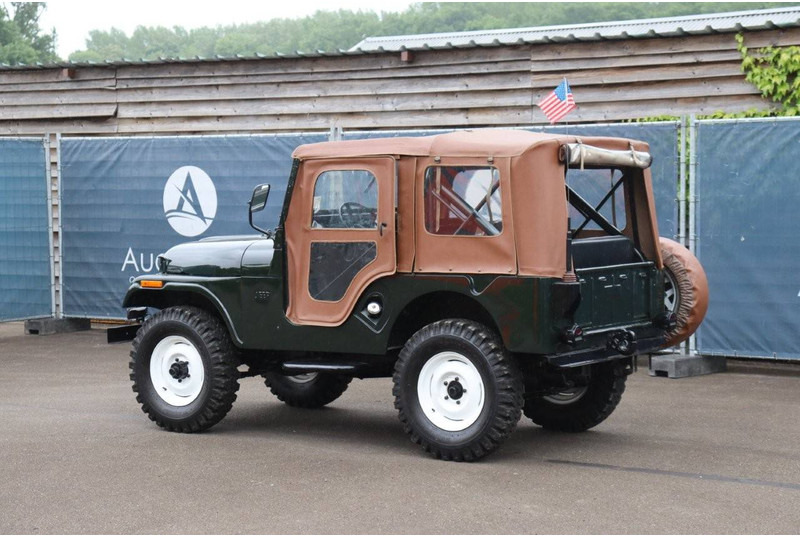 Jeep CJ-5 - Sedan: foto 3 Jeep CJ-5 - Sedan: foto 3