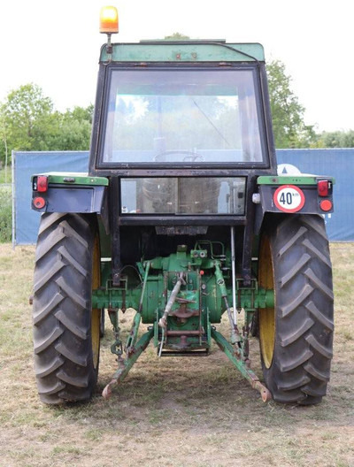 John Deere 2130 - Tractor: foto 5 John Deere 2130 - Tractor: foto 5