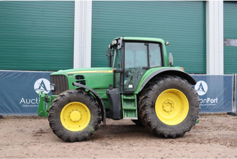 John Deere 6830 - Tractor: foto 2 John Deere 6830 - Tractor: foto 2
