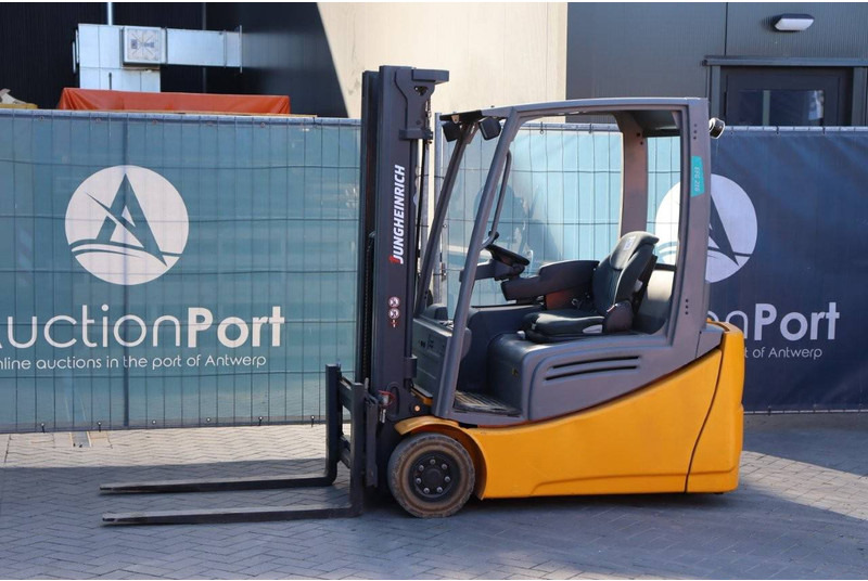 Jungheinrich EFG 216 - Carretilla elevadora eléctrica: foto 1 Jungheinrich EFG 216 - Carretilla elevadora eléctrica: foto 1