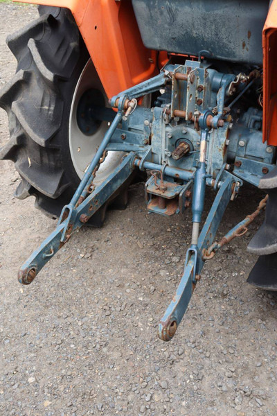 Tractor Kubota B1702-M: foto 20