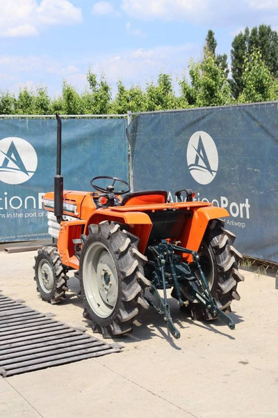 Kubota B1702DT - Tractor: foto 3 Kubota B1702DT - Tractor: foto 3