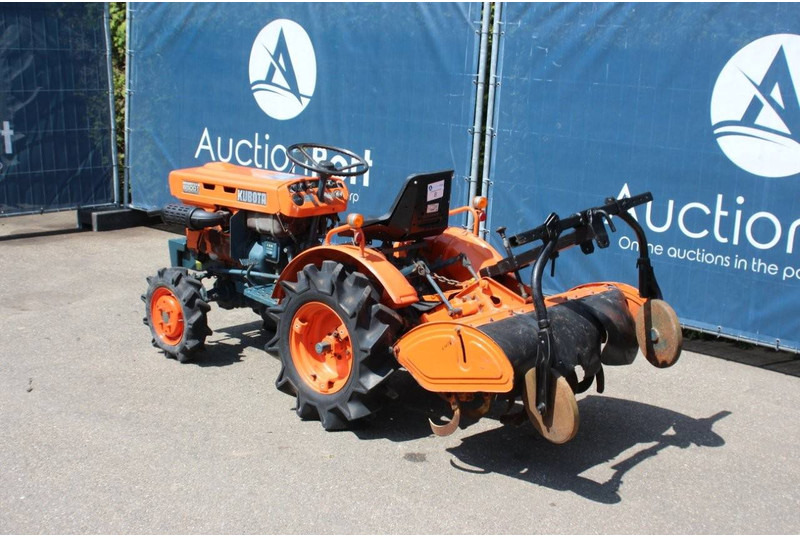 Kubota B5001DT - Tractor: foto 3 Kubota B5001DT - Tractor: foto 3