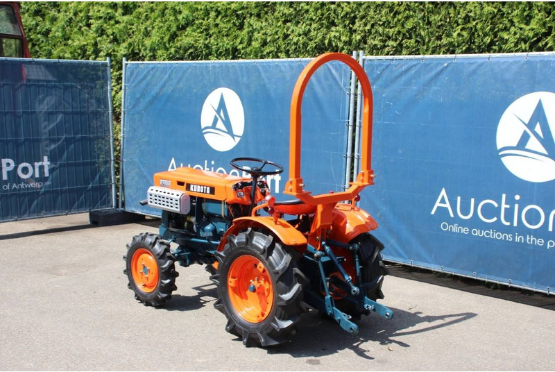Kubota B7000DT - Tractor: foto 3 Kubota B7000DT - Tractor: foto 3