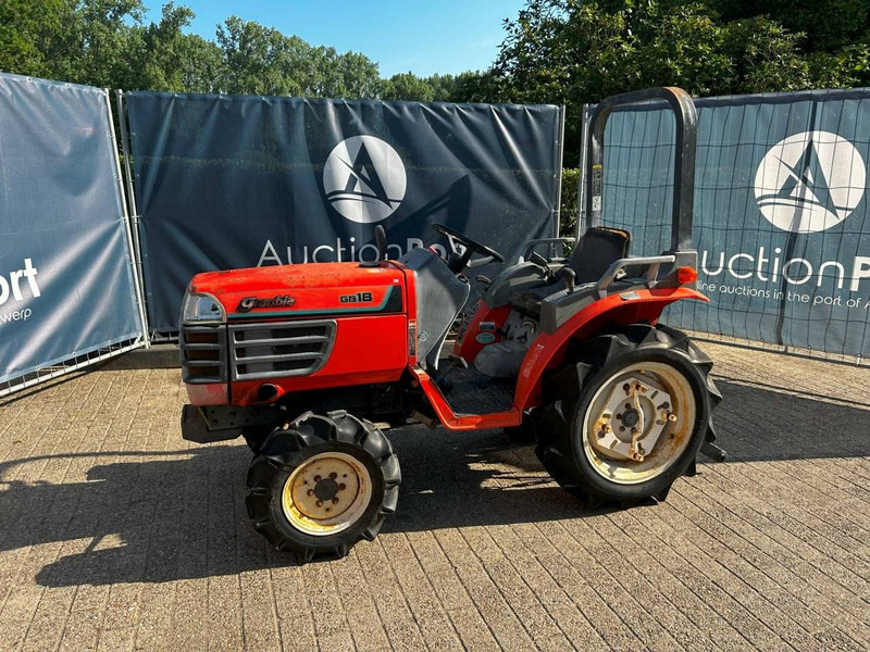 Kubota GB18 - Tractor: foto 1 Kubota GB18 - Tractor: foto 1