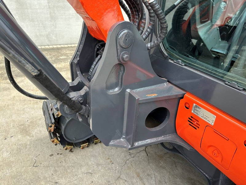 Excavadora de cadenas Kubota KX165-5: foto 14