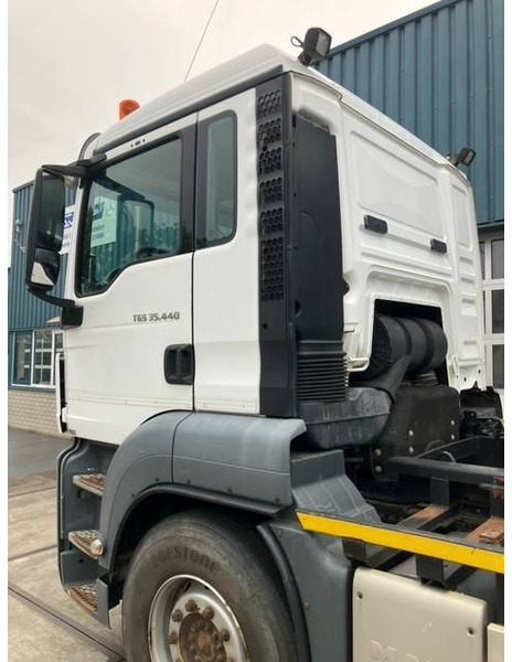 MAN TGS 35.440 8X4-4 BL - Camión multibasculante: foto 4 MAN TGS 35.440 8X4-4 BL - Camión multibasculante: foto 4