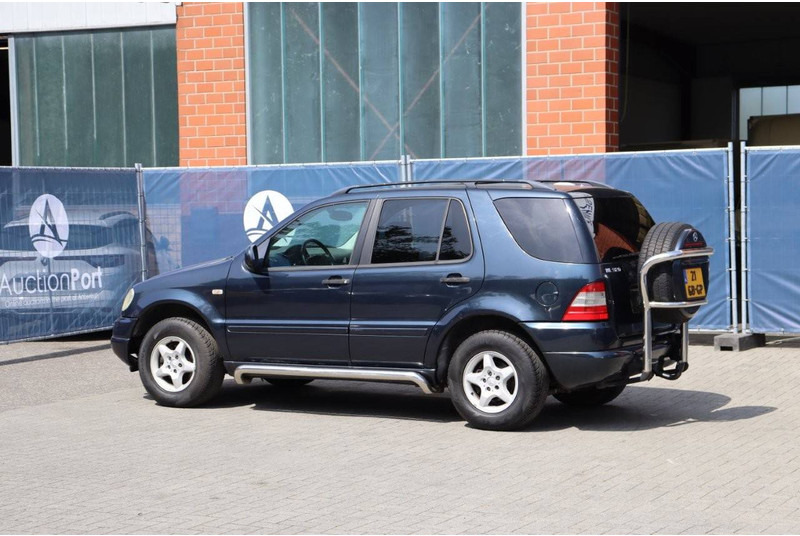 Mercedes-Benz M-Klasse ML 320 - SUV/ Todoterreno: foto 3 Mercedes-Benz M-Klasse ML 320 - SUV/ Todoterreno: foto 3
