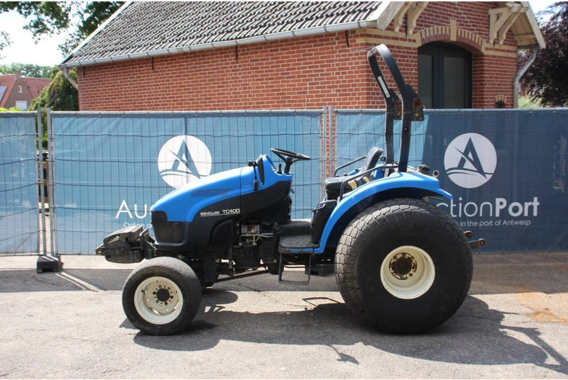 New Holland TC40D - Tractor: foto 2 New Holland TC40D - Tractor: foto 2