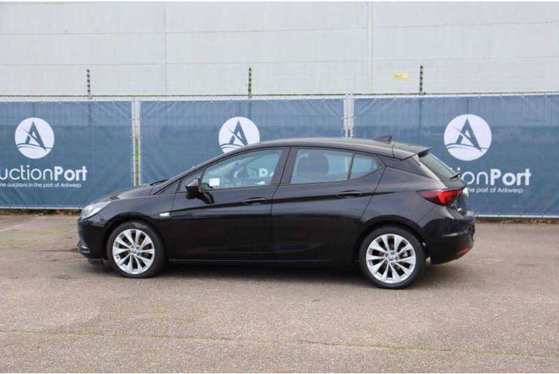 Opel Astra - Sedan: foto 3 Opel Astra - Sedan: foto 3