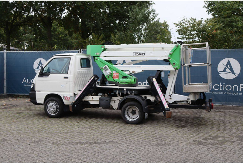 Piaggio Porter Maxxi - Camión con plataforma elevadora: foto 3 Piaggio Porter Maxxi - Camión con plataforma elevadora: foto 3