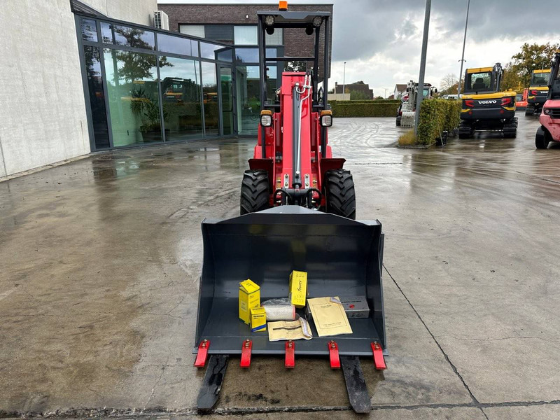 Plus Power HQ180T - Cargadora de ruedas: foto 3 Plus Power HQ180T - Cargadora de ruedas: foto 3