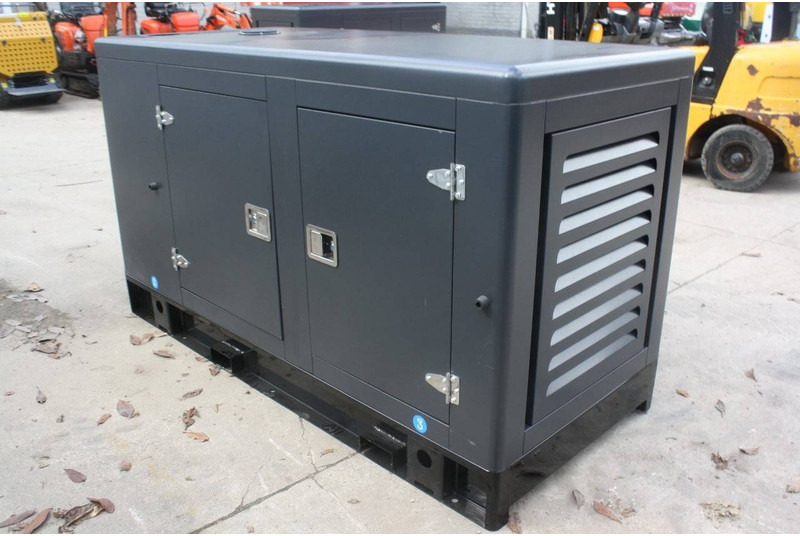 Power Silent AG-30 - Generador industriale: foto 4 Power Silent AG-30 - Generador industriale: foto 4