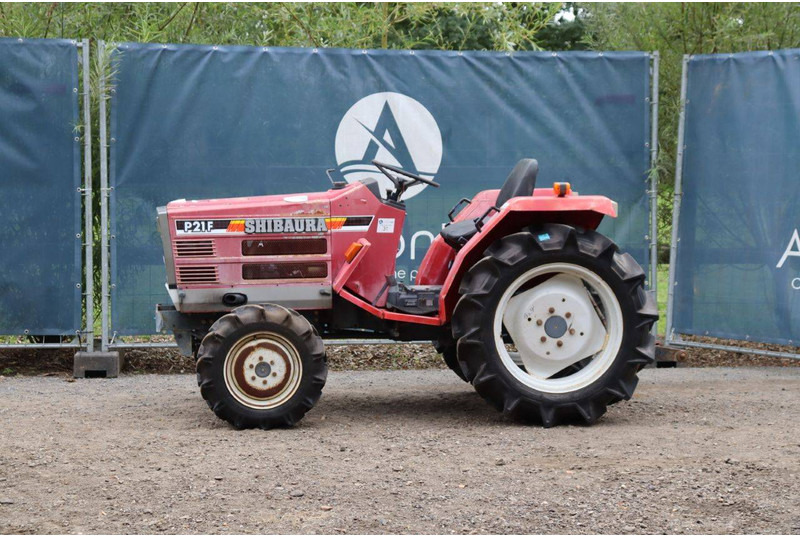 Shibaura P21F - Tractor: foto 1 Shibaura P21F - Tractor: foto 1