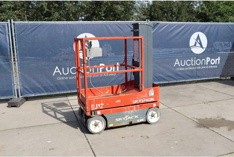 Skyjack SJ12 - Plataforma elevadora: foto 1 Skyjack SJ12 - Plataforma elevadora: foto 1