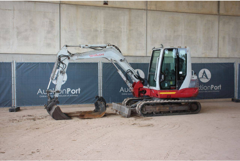 Takeuchi TB250 - Excavadora de cadenas: foto 1 Takeuchi TB250 - Excavadora de cadenas: foto 1